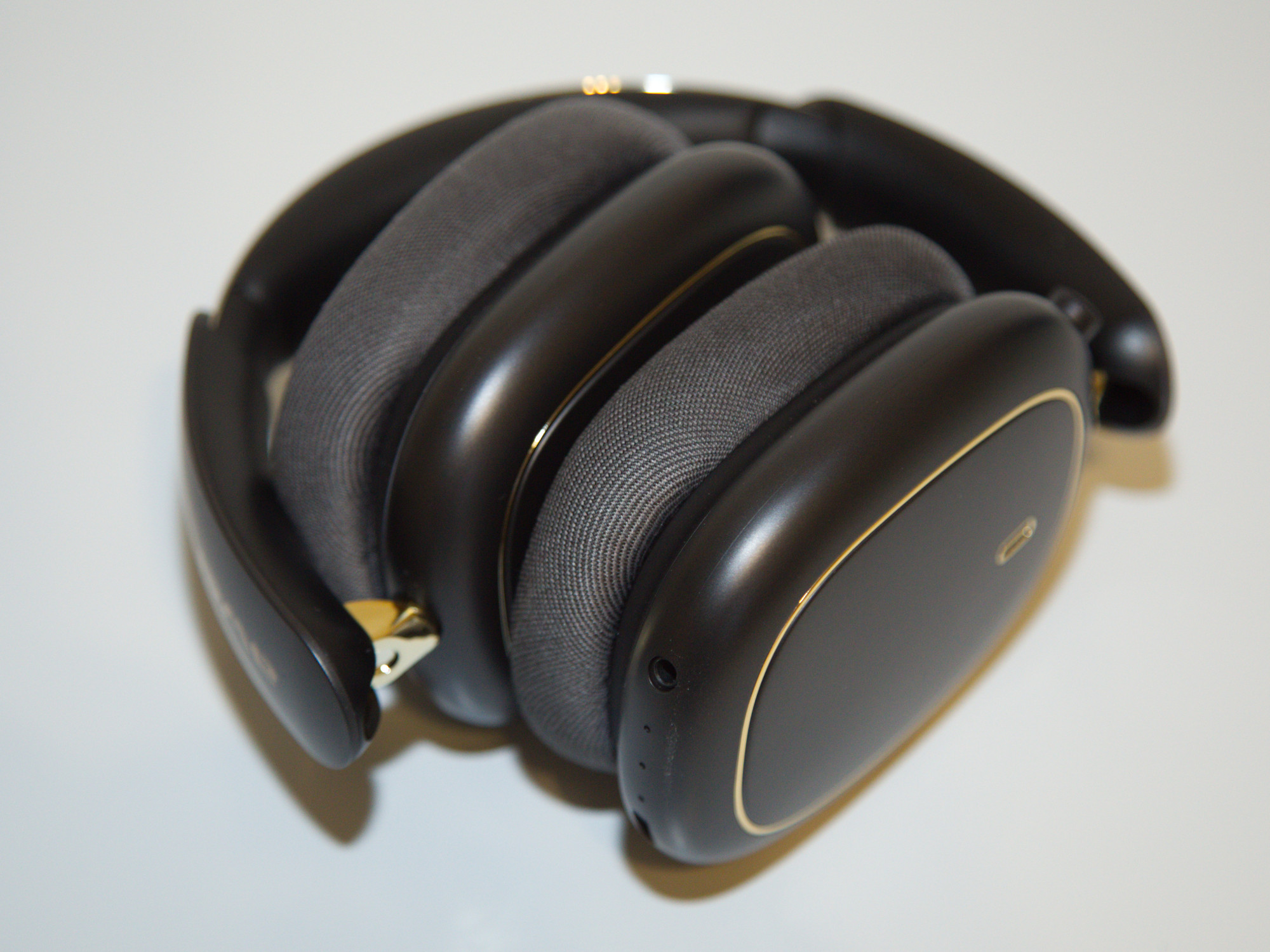Полноразмерные беспроводные наушники AWEI AT100 ANC HiFi